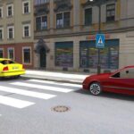welche fahrzeuge dürfen auf fahrbahnen in zweiter reihe halten